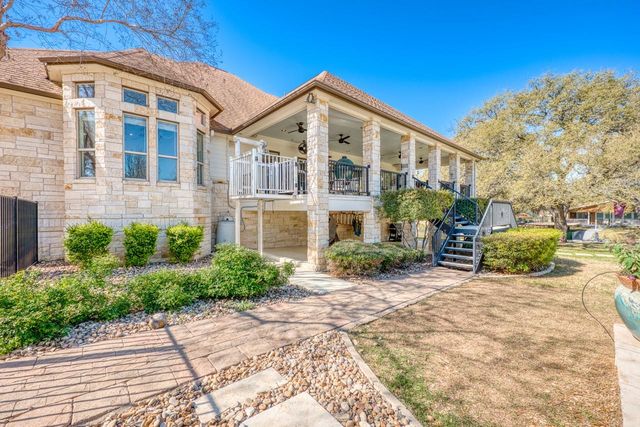 120 Sleepy Oaks DR, Kingsland, TX 78639