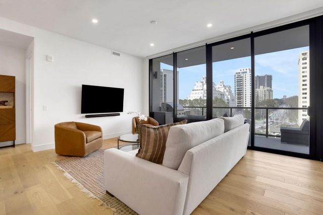 2425 Peachtree NE Road 803, Atlanta, GA 30305