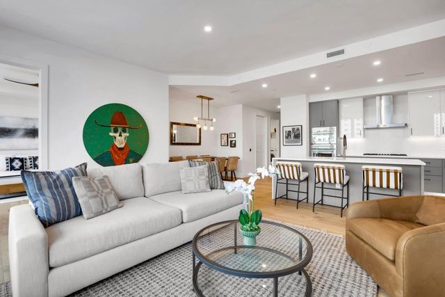 2425 Peachtree NE Road 803, Atlanta, GA 30305