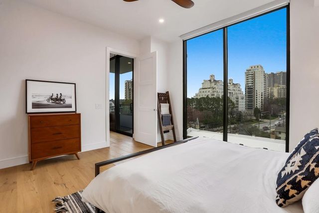 2425 Peachtree NE Road 803, Atlanta, GA 30305