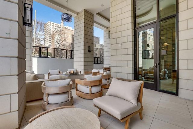 2425 Peachtree NE Road 803, Atlanta, GA 30305