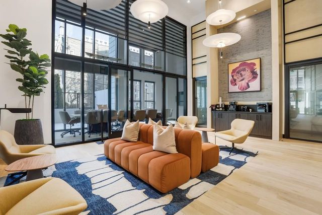 2425 Peachtree NE Road 803, Atlanta, GA 30305