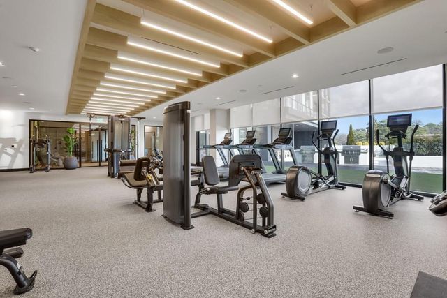 2425 Peachtree NE Road 803, Atlanta, GA 30305