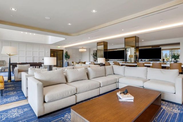 2425 Peachtree NE Road 803, Atlanta, GA 30305