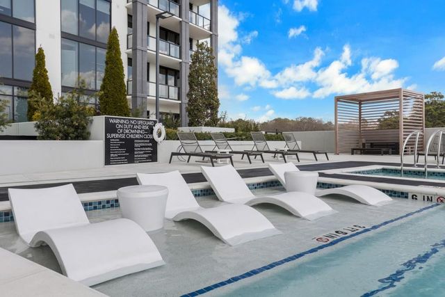 2425 Peachtree NE Road 803, Atlanta, GA 30305