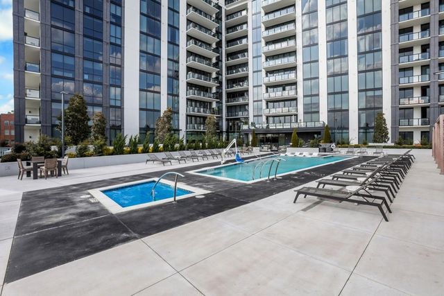 2425 Peachtree NE Road 803, Atlanta, GA 30305