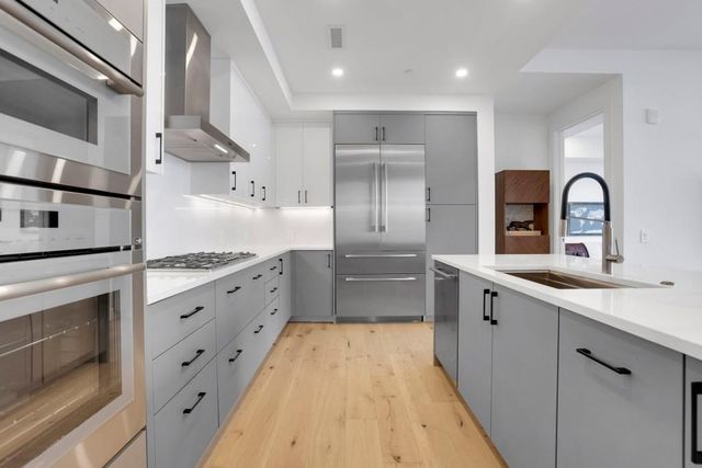 2425 Peachtree NE Road 803, Atlanta, GA 30305