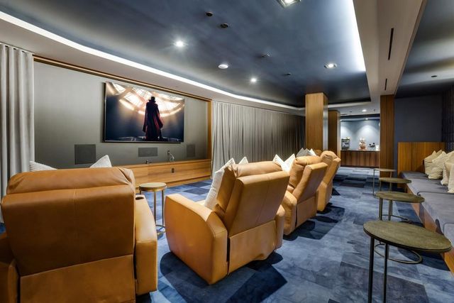 2425 Peachtree NE Road 803, Atlanta, GA 30305