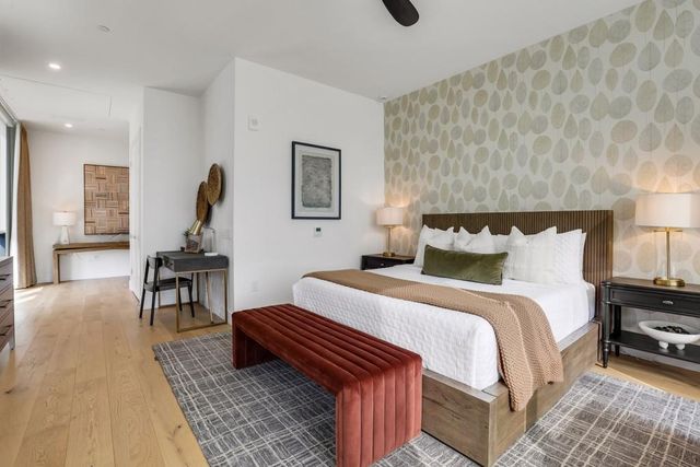 2425 Peachtree NE Road 803, Atlanta, GA 30305