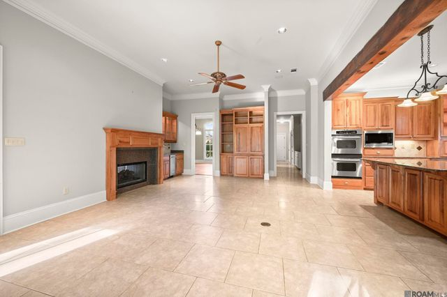 15131 Championship Dr, Baton Rouge, LA 70810