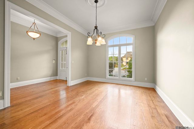 15131 Championship Dr, Baton Rouge, LA 70810