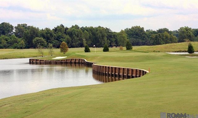 15131 Championship Dr, Baton Rouge, LA 70810