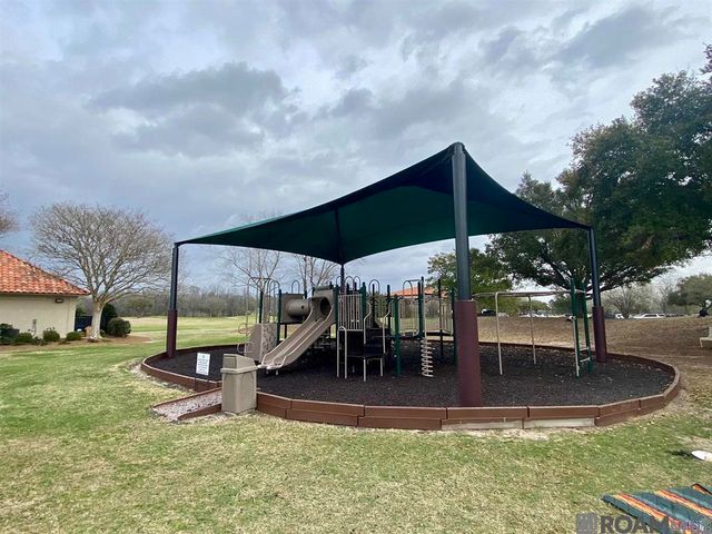 15131 Championship Dr, Baton Rouge, LA 70810