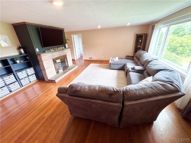 110 Winkworth Parkway, Syracuse, NY 13215
