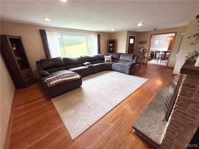 110 Winkworth Parkway, Syracuse, NY 13215