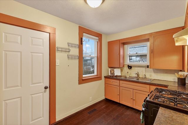 1658 Federal Avenue, Wyoming, MI 49509