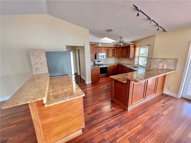 1403 SW 52nd TER, Cape Coral, FL 33914