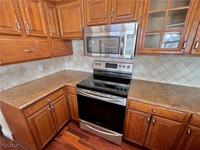 1403 SW 52nd TER, Cape Coral, FL 33914