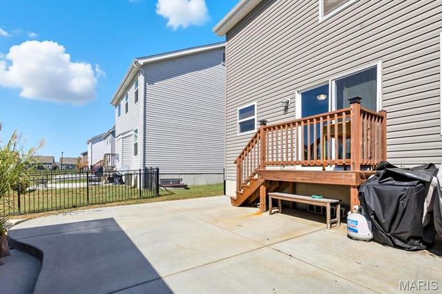 513 Palisades Drive, St Charles, MO 63301