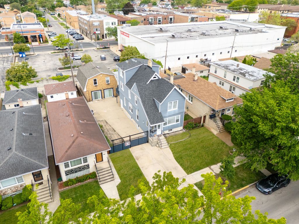 2530 N Neva Avenue, Chicago, IL 60707