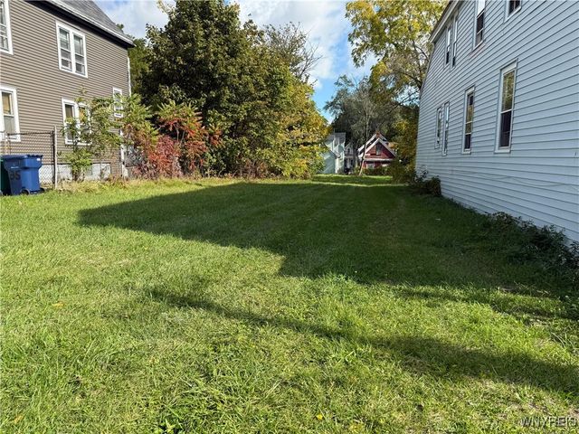 31 Earl Place, Buffalo, NY 14211