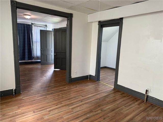 31 Earl Place, Buffalo, NY 14211