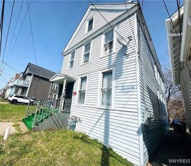 31 Earl Place, Buffalo, NY 14211