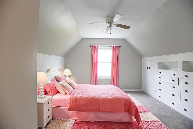 5620 W Thurston AVENUE, Milwaukee, WI 53218