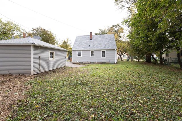 5620 W Thurston AVENUE, Milwaukee, WI 53218