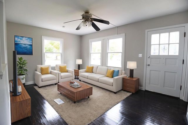 5620 W Thurston AVENUE, Milwaukee, WI 53218