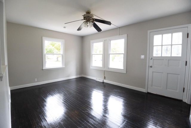 5620 W Thurston AVENUE, Milwaukee, WI 53218