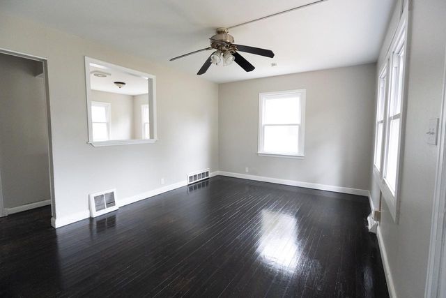 5620 W Thurston AVENUE, Milwaukee, WI 53218