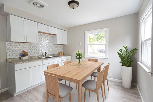 5620 W Thurston AVENUE, Milwaukee, WI 53218