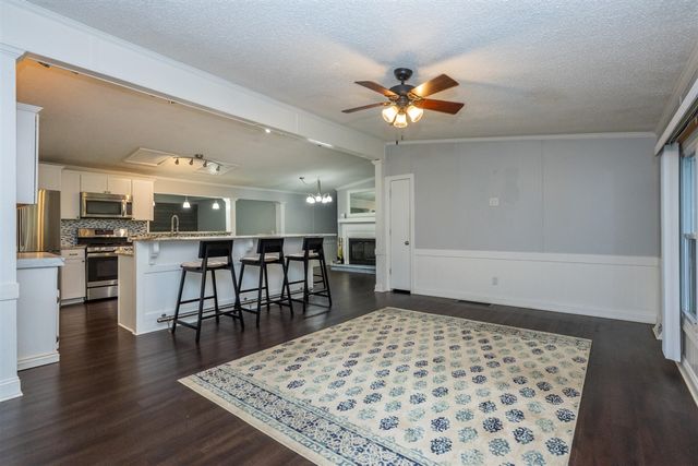 64852 32nd Street, Lawton, MI 49065