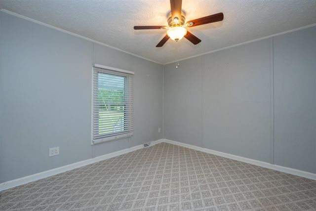 64852 32nd Street, Lawton, MI 49065