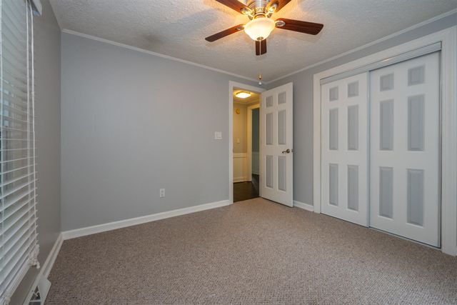 64852 32nd Street, Lawton, MI 49065