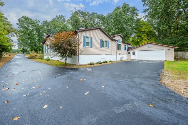 64852 32nd Street, Lawton, MI 49065
