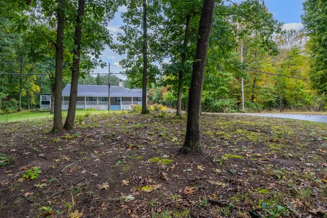 64852 32nd Street, Lawton, MI 49065