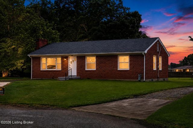 9801 Fireside Dr, Louisville, KY 40272