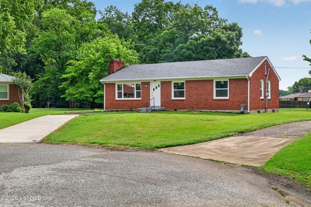 9801 Fireside Dr, Louisville, KY 40272