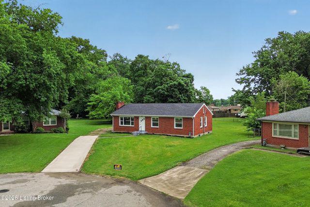 9801 Fireside Dr, Louisville, KY 40272