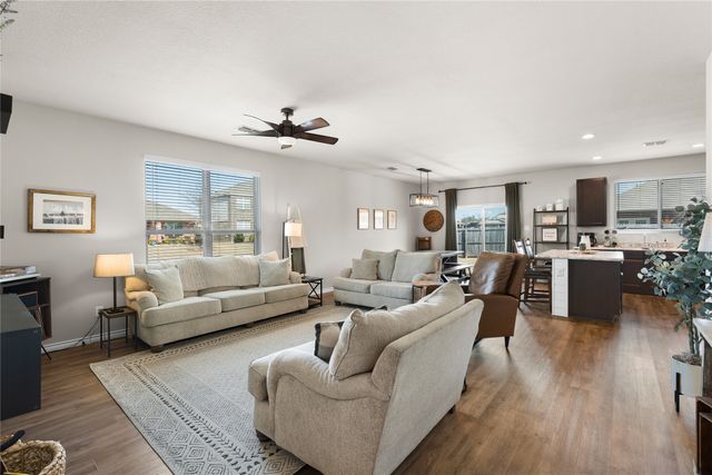 1061 Stanridge Lane, Van Alstyne, TX 75495