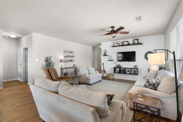 1061 Stanridge Lane, Van Alstyne, TX 75495