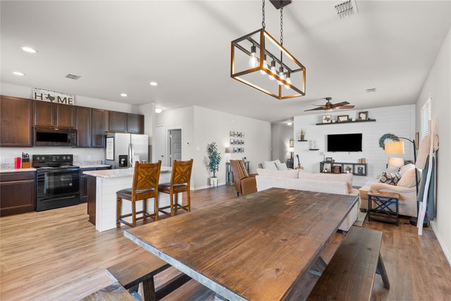 1061 Stanridge Lane, Van Alstyne, TX 75495