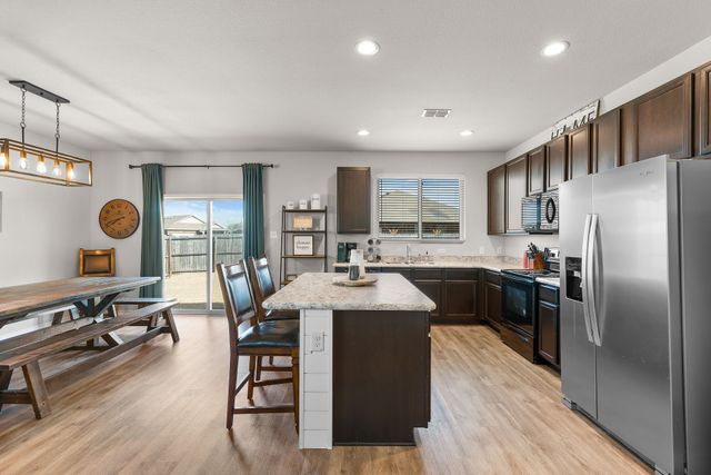 1061 Stanridge Lane, Van Alstyne, TX 75495