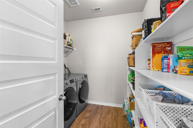 1061 Stanridge Lane, Van Alstyne, TX 75495