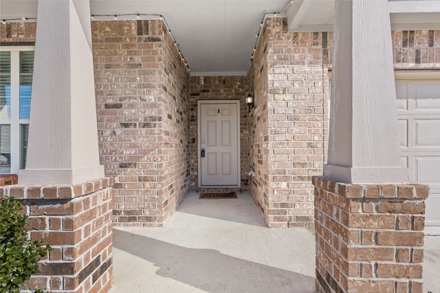 1061 Stanridge Lane, Van Alstyne, TX 75495