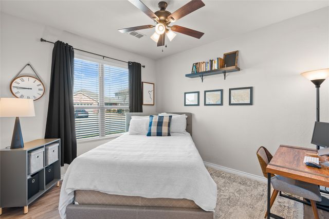 1061 Stanridge Lane, Van Alstyne, TX 75495