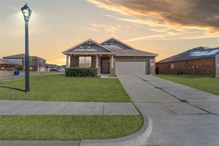 1061 Stanridge Lane, Van Alstyne, TX 75495