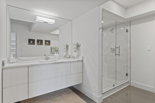 2746 Emerald Drive, Jonesboro, GA 30236